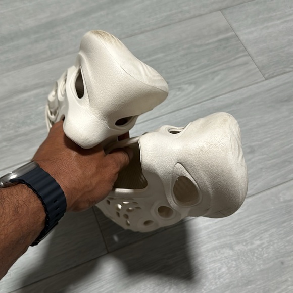 2021 Yeezy Foam Runner Sand - Picture 4 of 6